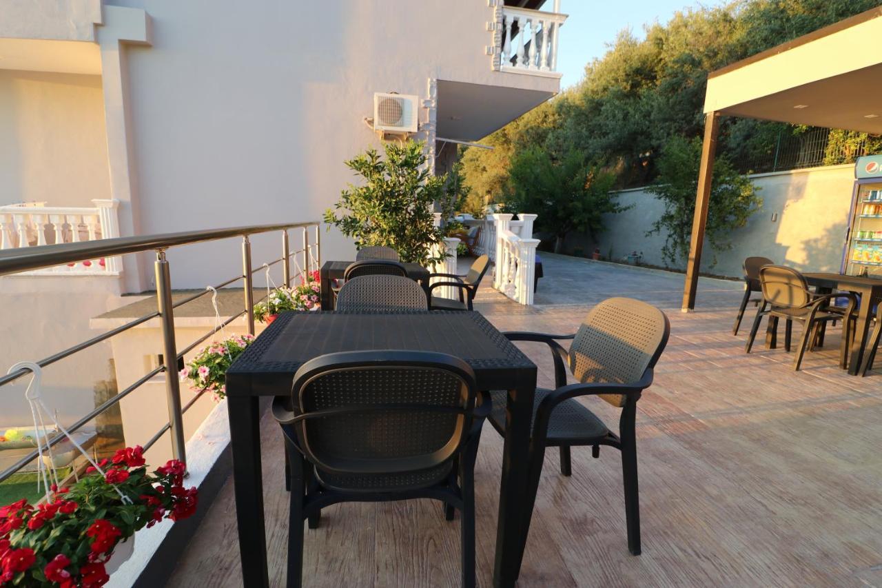 Vila Elarad Vlore Luaran gambar
