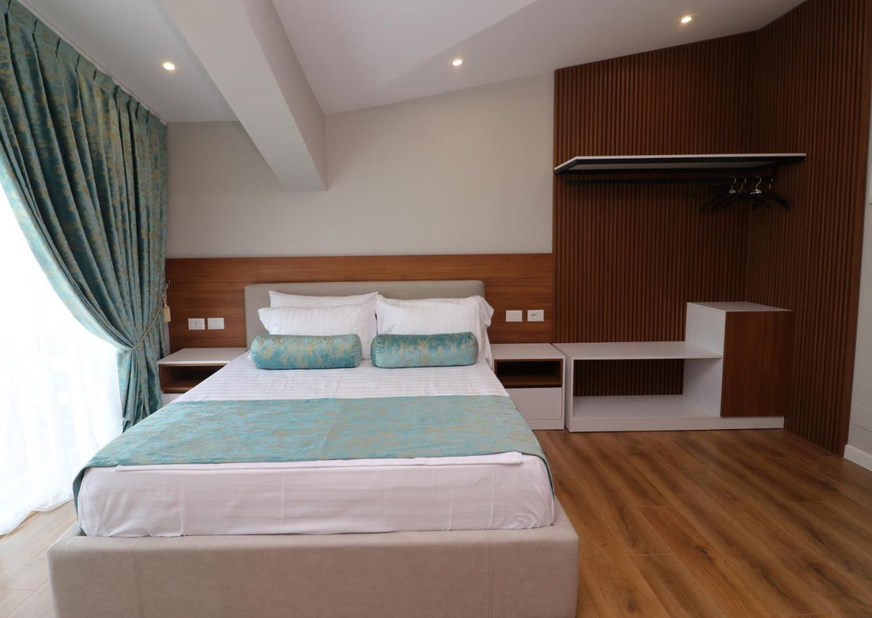 Vila Elarad Vlore Luaran gambar